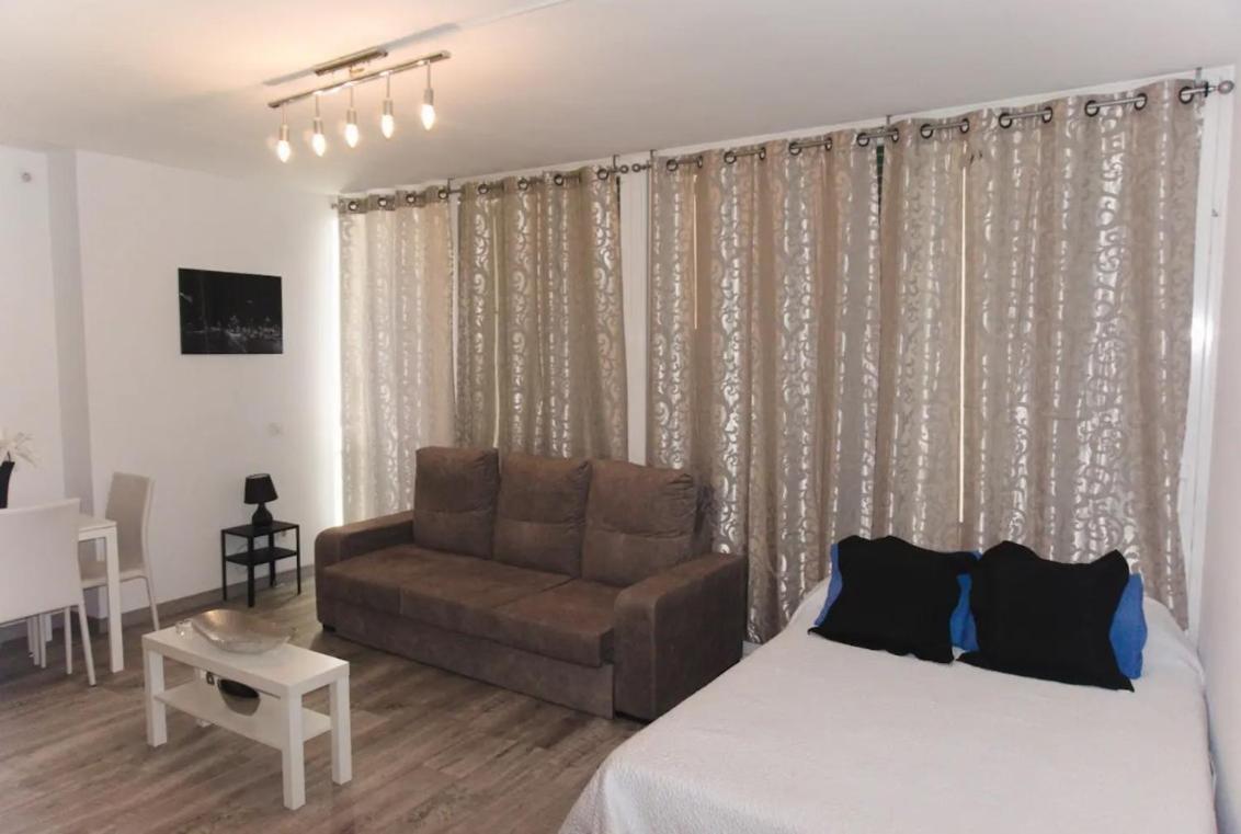 Estudio en Plaza Vara del Rey Madrid Exterior foto